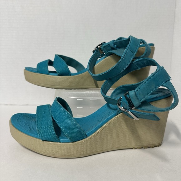 Crocs Leigh II Wedge Strappy Sandals Womens 8 Aqua Blue Ankle Strap Turquoise - Picture 1 of 9